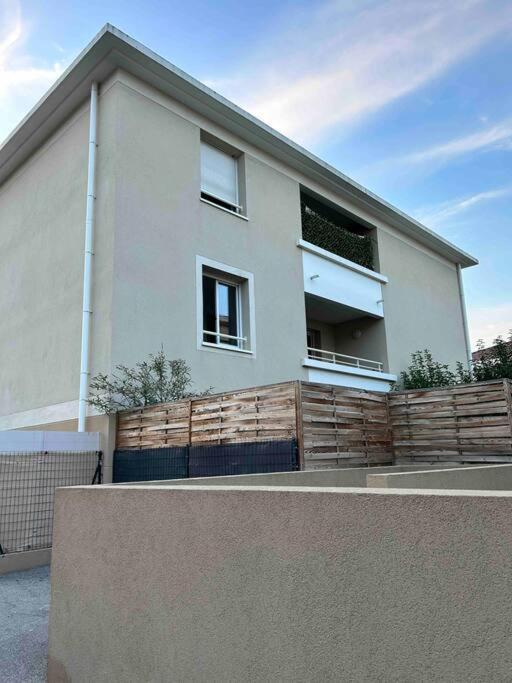 Appartement Avec Terrasse Et Box Entre Plages Et Nature Marselha Exterior foto